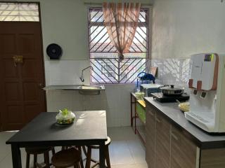 Comfortable Retreat in Megah Ria - Masai - 8