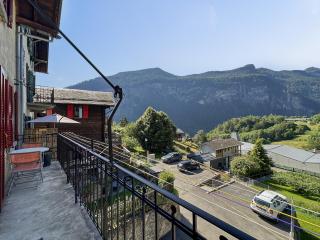 Swiss Alpine Retreat & View near Martigny - Salvan - 3