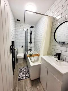 3-Bed, Sleeps 6, 1 Bath, Parking, WiFi - Halstead - 1