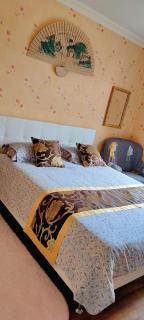 Chambre dans maison individuelle avec rez-de-chaussée partagé - cuisine, salle, salon et salle de bains - 0