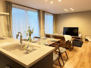 Crystal Flame Lodge Koshi 7 - Yuge - 3