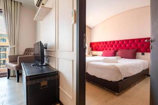 Venetian Signature Condo - 4