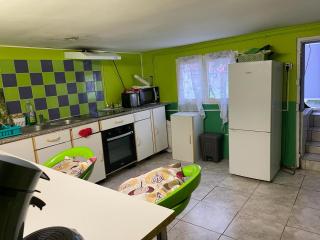 Logement entrée indépendant, sous sol éclairé, cuisine, SDB WC, jardin - Belle-Église - 0