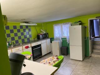 Logement entrée indépendant, sous sol éclairé, cuisine, SDB WC, jardin - Belle-Église - 3