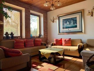 Beautiful house with sunny garden near Bratislava - Plavecký Štvrtok - 0
