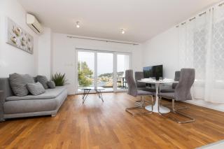 Nava-Apartment with beutiful view and garage space - Mali Lošinj - 1