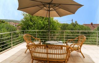 Nice Apartment In Supetar With Wifi - Supetar - 1