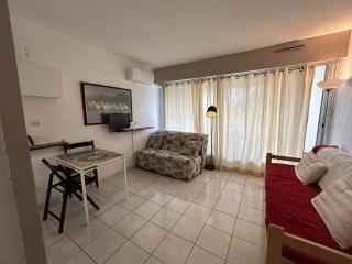 Studio climatisé à Port Camargue - 4 couchages, terrasse, piscine, parking, proche plage - FR-1-250-9 - Le Grau-du-Roi - 1
