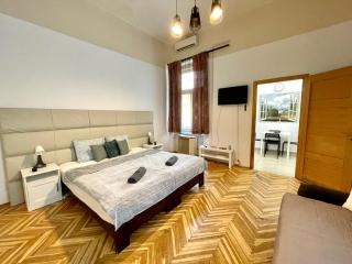 VERY WARM Nature Home near Gozsdu with FREE AIR CONDITIONER FREE COFFEE - Budapest - 0