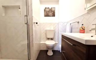 City Centre Dockside Apartment - 2 Bed, 2 Bath - Galway - 6