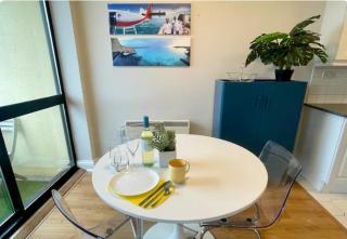 City Centre Dockside Apartment - 2 Bed, 2 Bath - Galway - 1