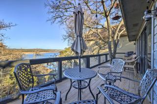 Lakefront Home Hot Tub and Game Room in Spicewood - Spicewood - 0