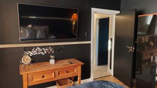 Luxurious room with a private bathtub and shared toilet and kitchen 10mins from City Centre - 5