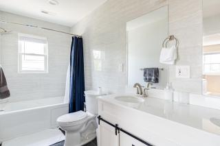 Charming 3BR Condo Near Ventnor Beach - 4