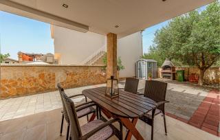 Cozy Apartment In Sveti Petar Na Moru - 0