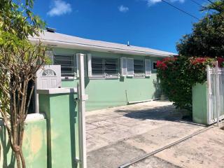 Spacious light filled studio, modern renovation - Nassau - 4