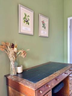 Edwardian 4 bed home - Tunnels Beach 2 mins away - 5