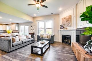 Steps to Park Quiet Home with Yard in Columbia - Columbia - 6