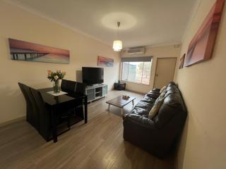 Beach side holiday unit - Port Adelaide - 3