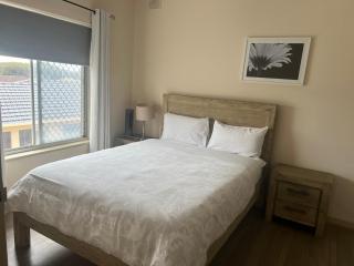 Beach side holiday unit - Port Adelaide - 2
