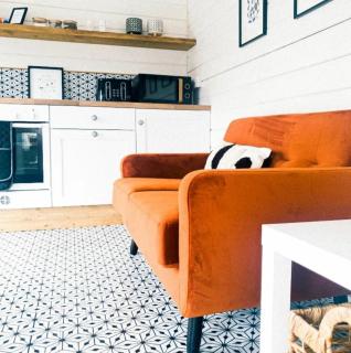 The Wee Stay - Lazy Spa with guest suite and outside Kitchen - 3