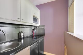 GuestReady - Apt moderne Paris La Défense avec AC - 6