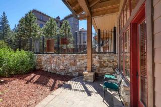 Catamount Lodge 105 by East West Hospitality - 1
