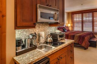 Catamount Lodge 204 by East West Hospitality - Truckee - 8