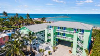 Oceanfront Inn, Standard Room, King Bed, Town View, #10 - Fort Pierce - 1