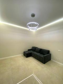 Arcadia Spacious Apartments - Odessa - 4