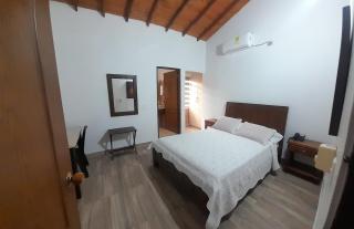 Hotel Frutas del Lago - Caucasia - 1