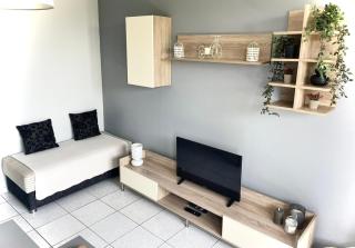 Martha's Cozy Apartment - Kavala - 8