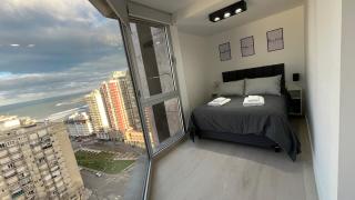 Excelente! Vista al mar con cochera y amenities gimnasio, play room y pileta no climatizada - Mar del Plata - 7