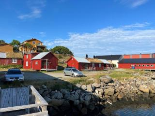 Rorbu i fiskeværet Ballstad - 1