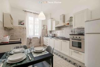 Easy Breezy, TerreMarine - 1