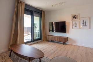 Skyline III Pool & Coworking by ELE Apartments - 5