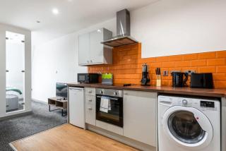 Modern Budget 1 Bed Flat in Halifax Centre - 4