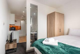 Modern Budget 1 Bed Flat in Halifax Centre - 2