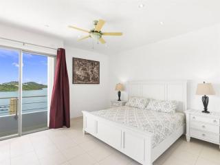 Breathtaking Lagoon Views At Blue Residence - 3