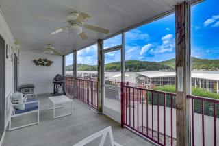 Lake of The Ozarks Condo with Pool in Camdenton - Camdenton - 0