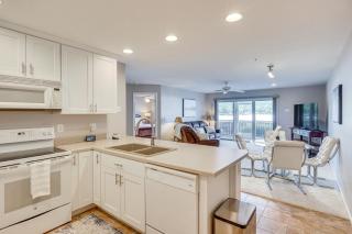 Lake of The Ozarks Condo with Pool in Camdenton - Camdenton - 2