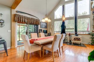 Palmer Getaway with Mountain Views and Fire Pit! - Palmer - 3