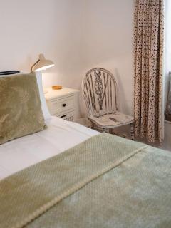 Weavers Cottage by Weavers of Haworth - 4