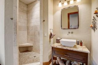 Silver Lake Estate - Private Beach - Hot Tub - Arcades - 3