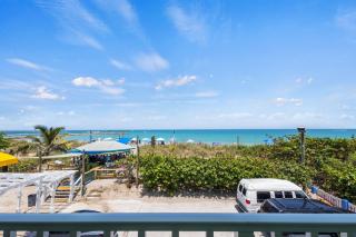 Oceanfront Inn Room #18- Ocean View Balcony - 7