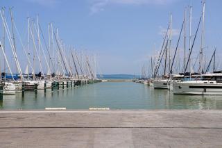 BL Lakeview Apartman with Pool - Balatonlelle - 5