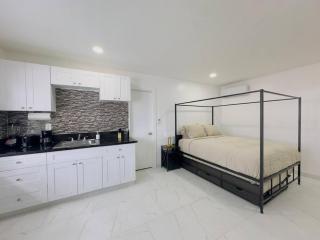 New Mid Miami Beach apt free parking and beach access - Miami Beach - 0