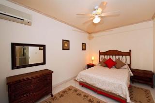 Casual Beachfront Studio with Pool apts by Bluescape - Bridgetown - 3