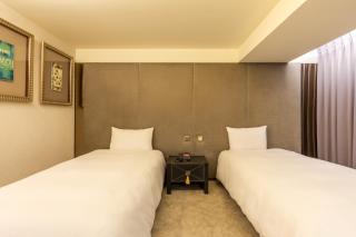 Ren Mei Fashion Hotel - Taichung - 1