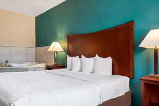 SureStay Plus Hotel by Best Western Topeka - Topeka - 7